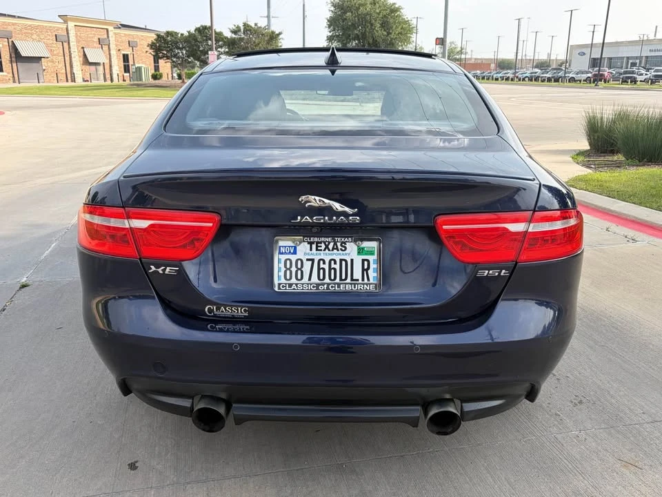 2018 Jaguar XE - Image 5 of 19