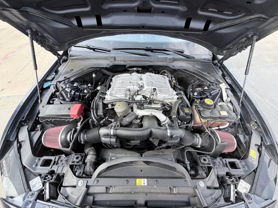 2018 Jaguar XE - Image 11 of 19