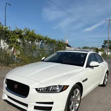 2018 Jaguar XE