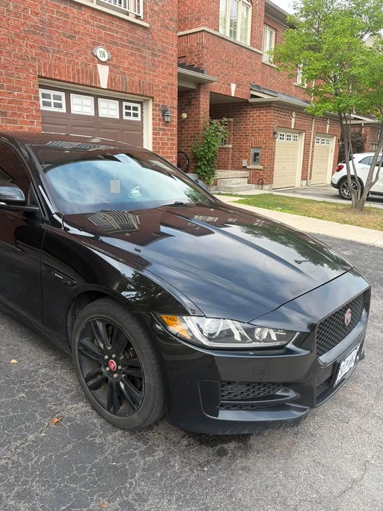 2018 Jaguar XE - Image 3 of 7