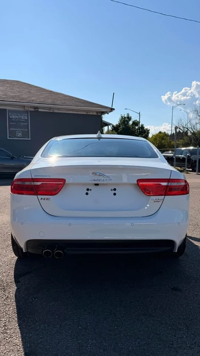 2018 Jaguar XE - Image 3 of 14