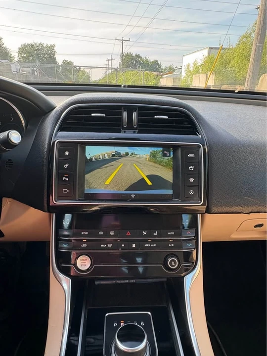 2018 Jaguar XE - Image 9 of 14