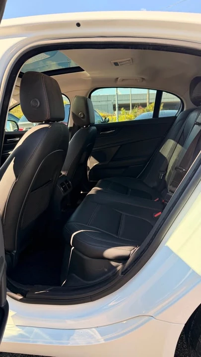 2018 Jaguar XE - Image 8 of 14