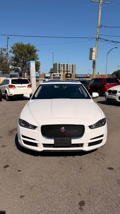 2018 Jaguar XE - Image 6 of 14