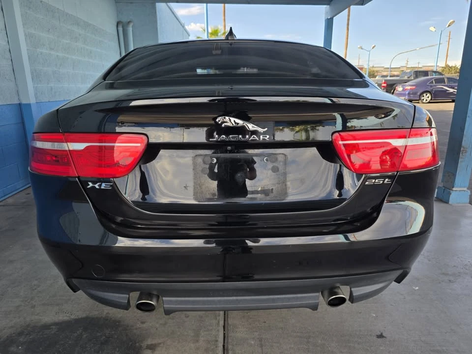 2018 Jaguar XE - Image 4 of 20