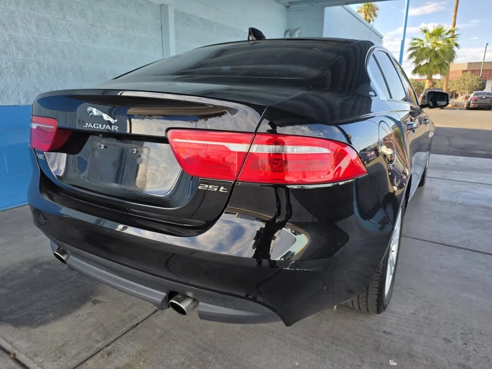 2018 Jaguar XE - Image 3 of 20