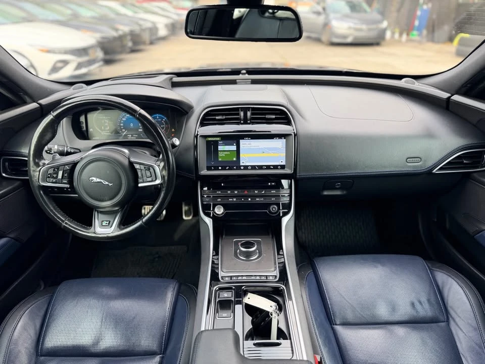 2018 Jaguar XE - Image 8 of 16