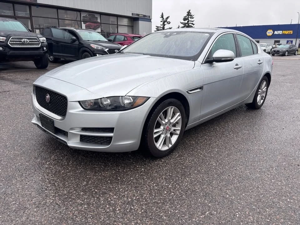 2018 Jaguar XE - Image 2 of 8