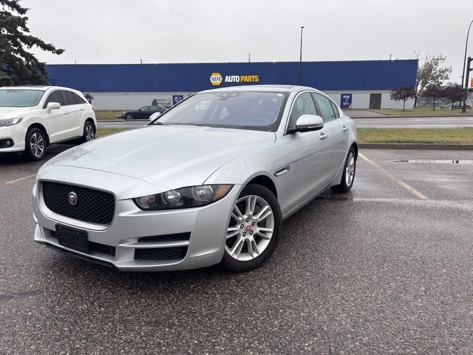 2018 Jaguar XE - Image 3 of 8
