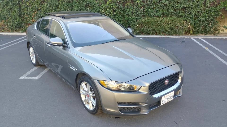 2018 Jaguar XE - Image 6 of 14