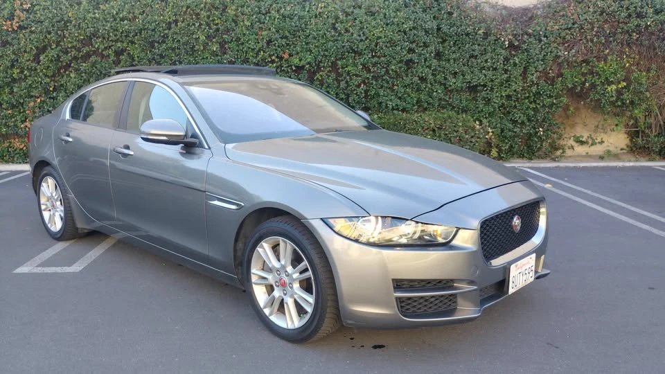 2018 Jaguar XE - Image 3 of 14