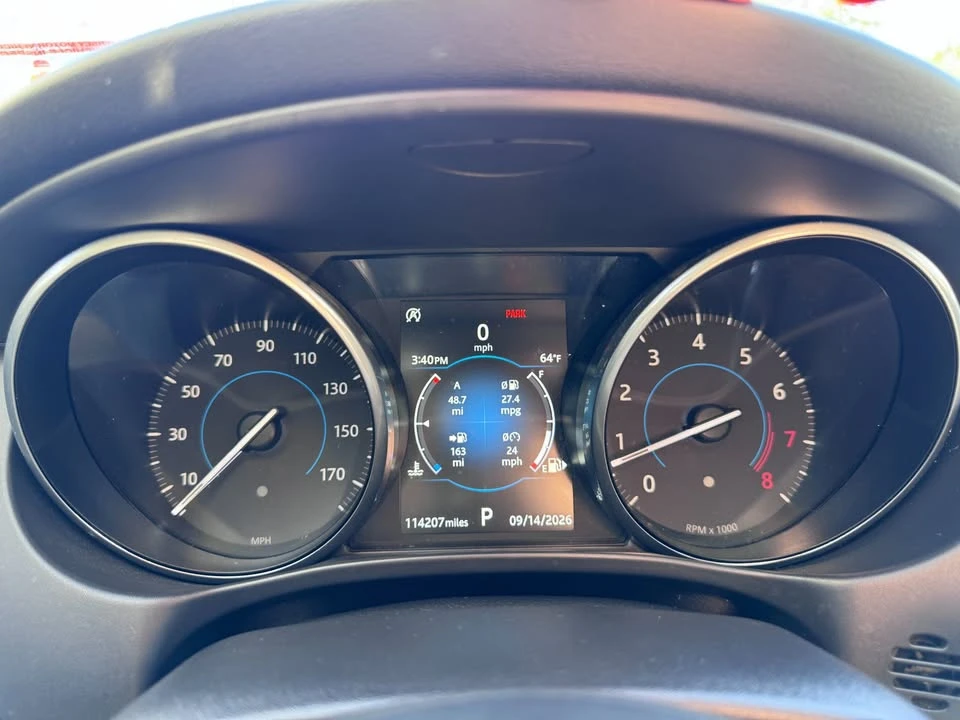 2018 Jaguar XE - Image 17 of 20