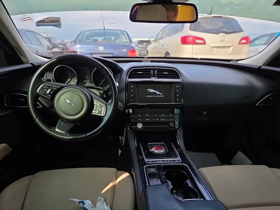 2018 Jaguar XE - Image 9 of 11