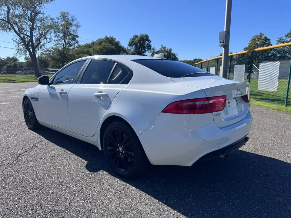 2018 Jaguar XE - Image 5 of 20