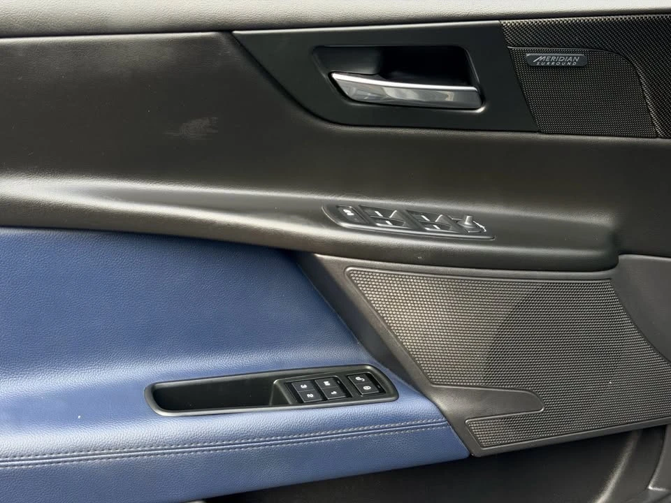 2018 Jaguar XE - Image 15 of 16