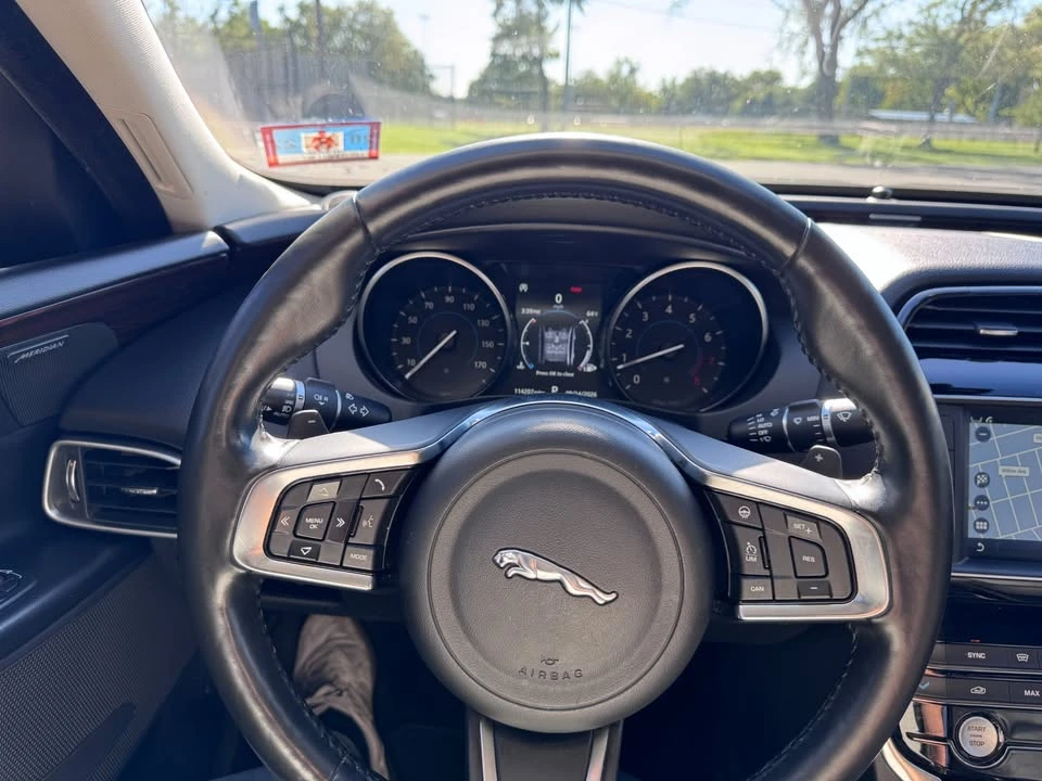2018 Jaguar XE - Image 16 of 20