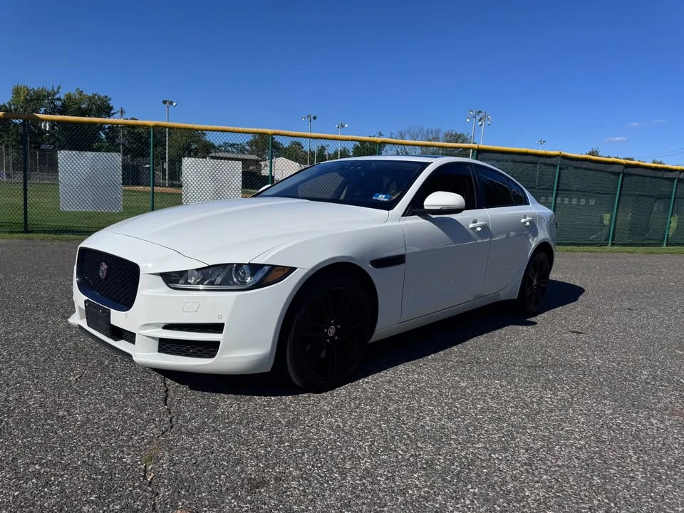 2018 Jaguar XE - Image 3 of 20
