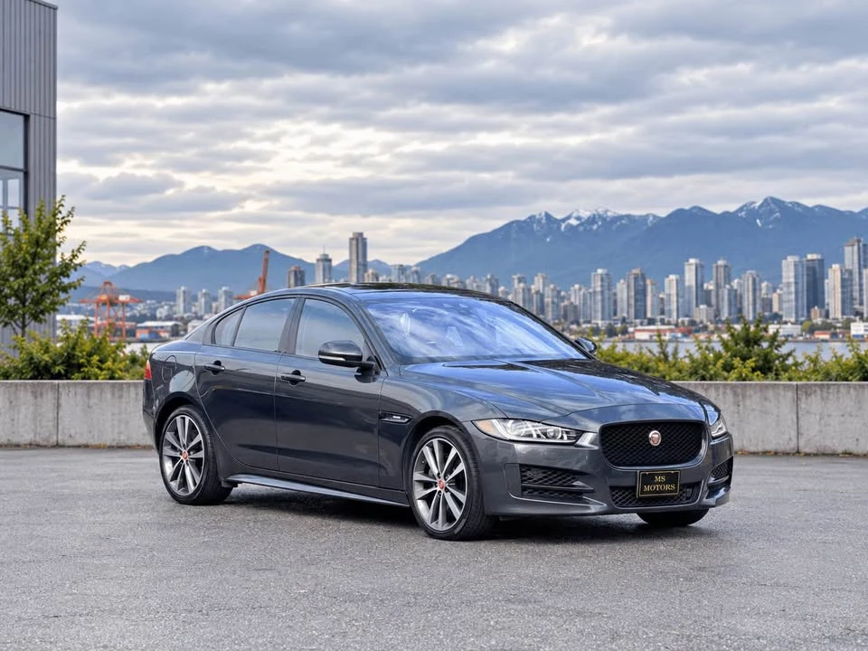 2018 Jaguar XE - Image 6 of 17