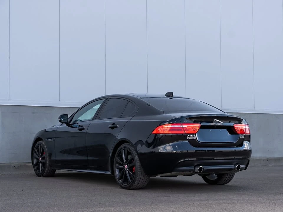2018 Jaguar XE - Image 8 of 20