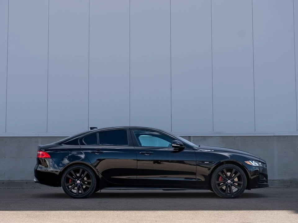 2018 Jaguar XE - Image 5 of 20