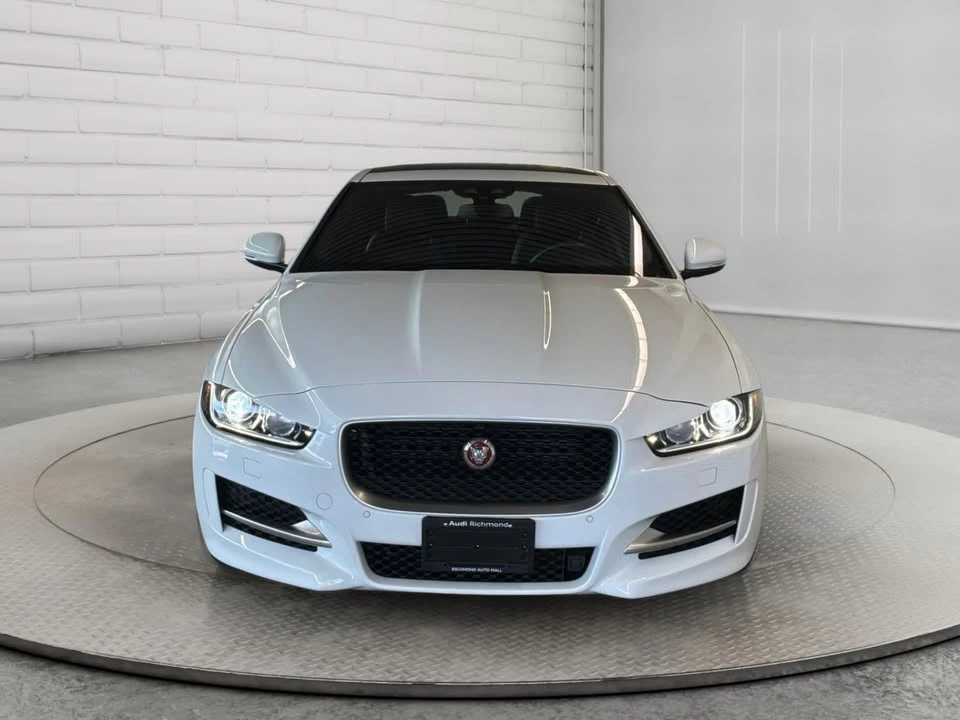 2018 Jaguar XE - Image 2 of 20