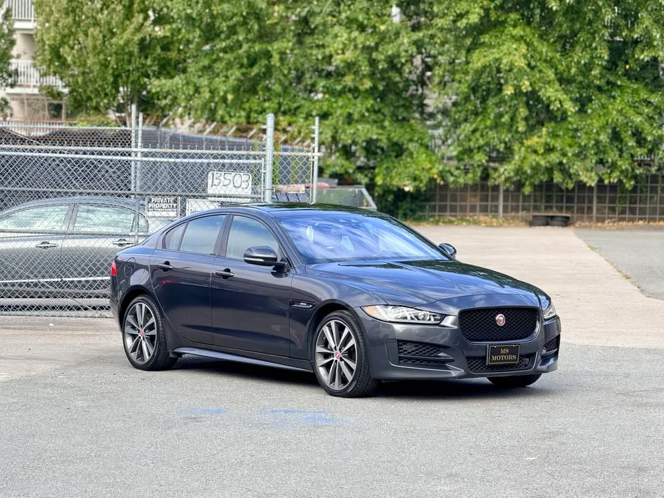 2018 Jaguar XE - Image 4 of 18