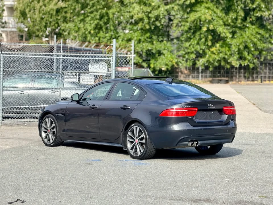 2018 Jaguar XE - Image 6 of 18