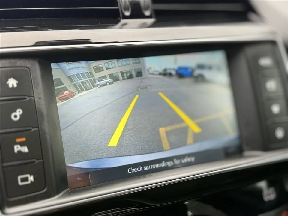 2018 Jaguar XE - Image 9 of 14