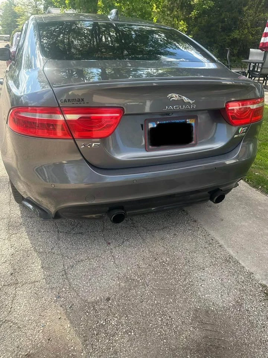 2018 Jaguar XE - Image 3 of 10