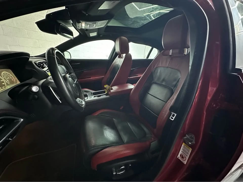 2018 Jaguar XE - Image 19 of 20