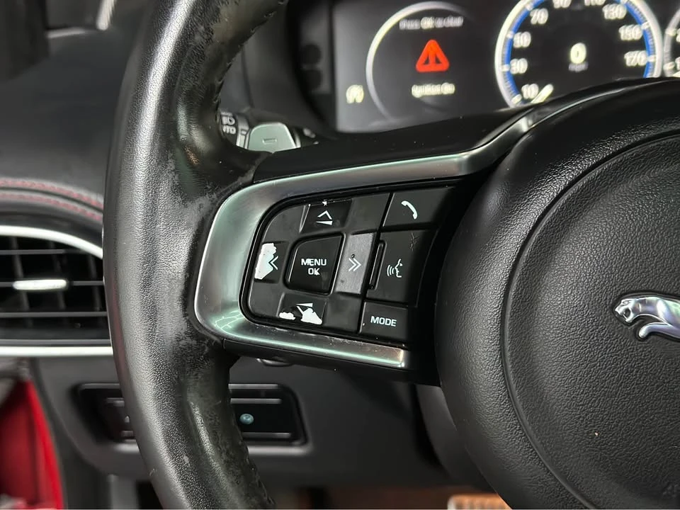 2018 Jaguar XE - Image 12 of 20