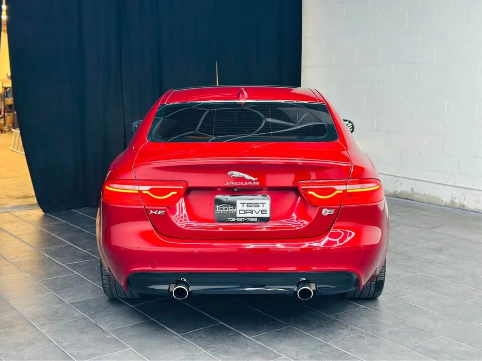 2018 Jaguar XE - Image 5 of 20