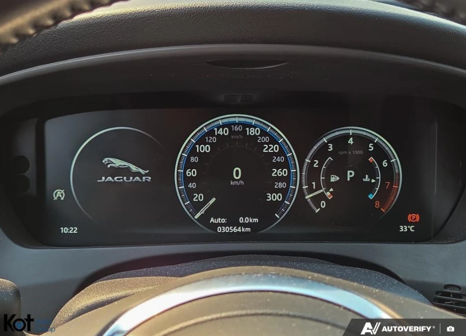 2018 Jaguar XE - Image 12 of 18