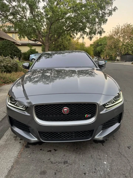2018 Jaguar XE - Image 13 of 14
