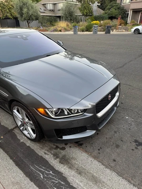 2018 Jaguar XE - Image 3 of 14
