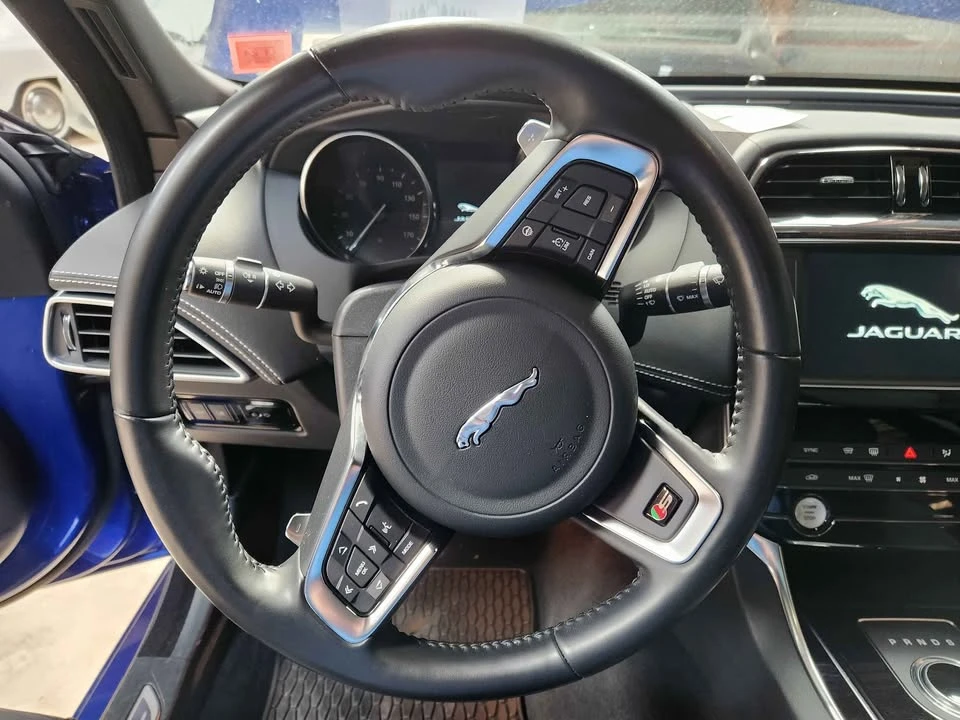 2018 Jaguar XE - Image 12 of 16