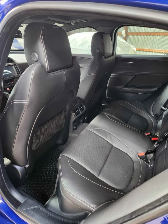 2018 Jaguar XE - Image 16 of 16