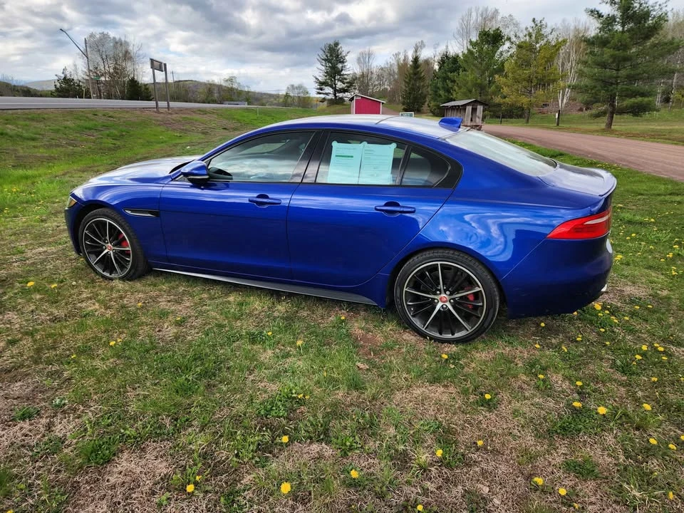 2018 Jaguar XE - Image 3 of 16