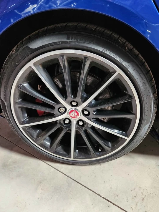 2018 Jaguar XE - Image 6 of 16