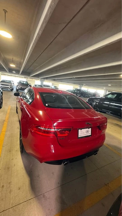 2018 Jaguar XE - Image 8 of 8
