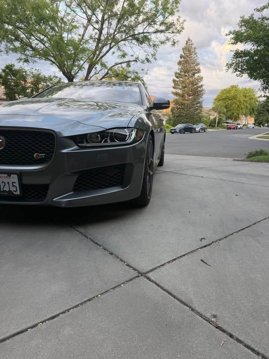 2018 Jaguar XE - Image 4 of 14