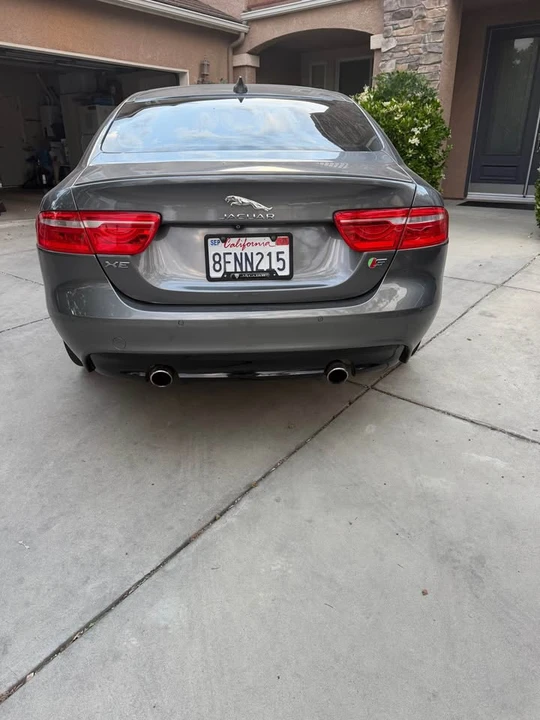 2018 Jaguar XE - Image 8 of 14
