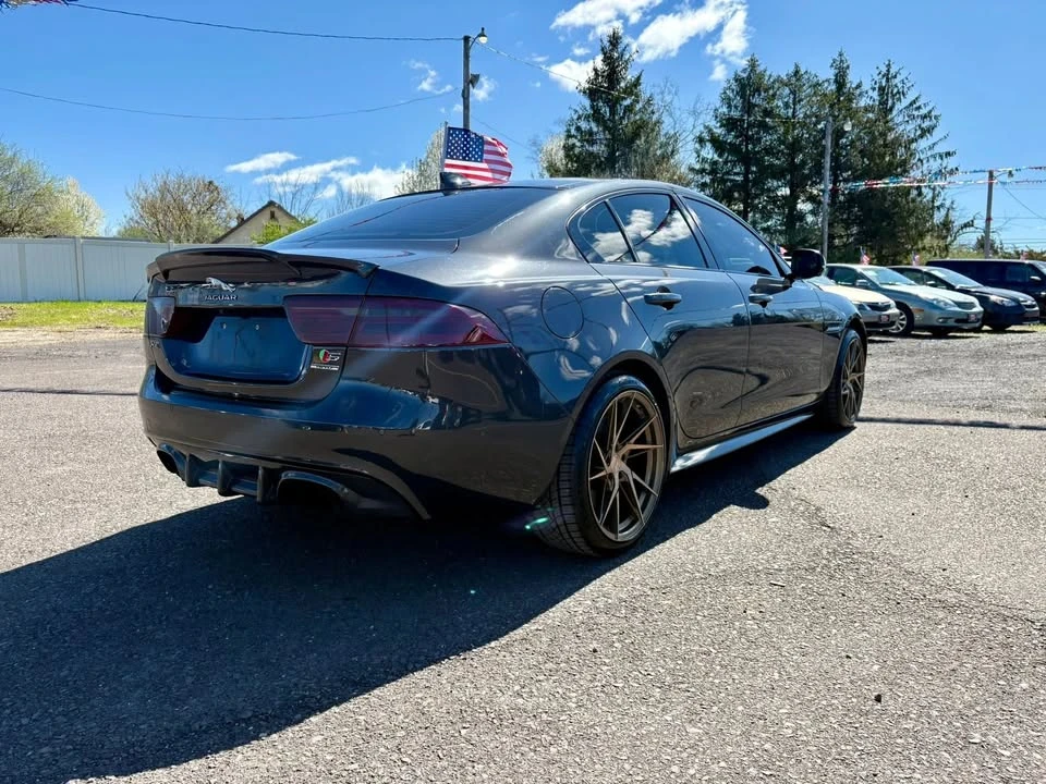 2018 Jaguar XE - Image 3 of 15