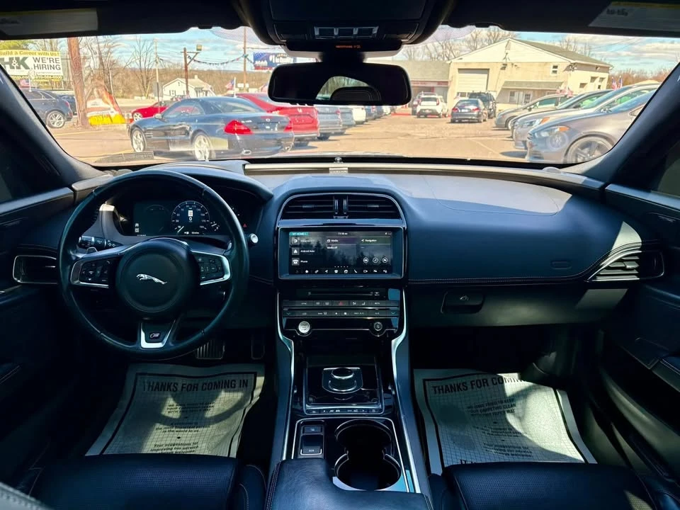 2018 Jaguar XE - Image 11 of 15