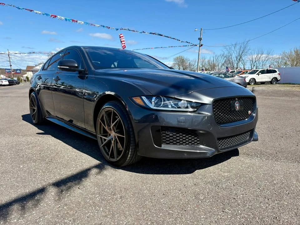 2018 Jaguar XE - Image 4 of 15