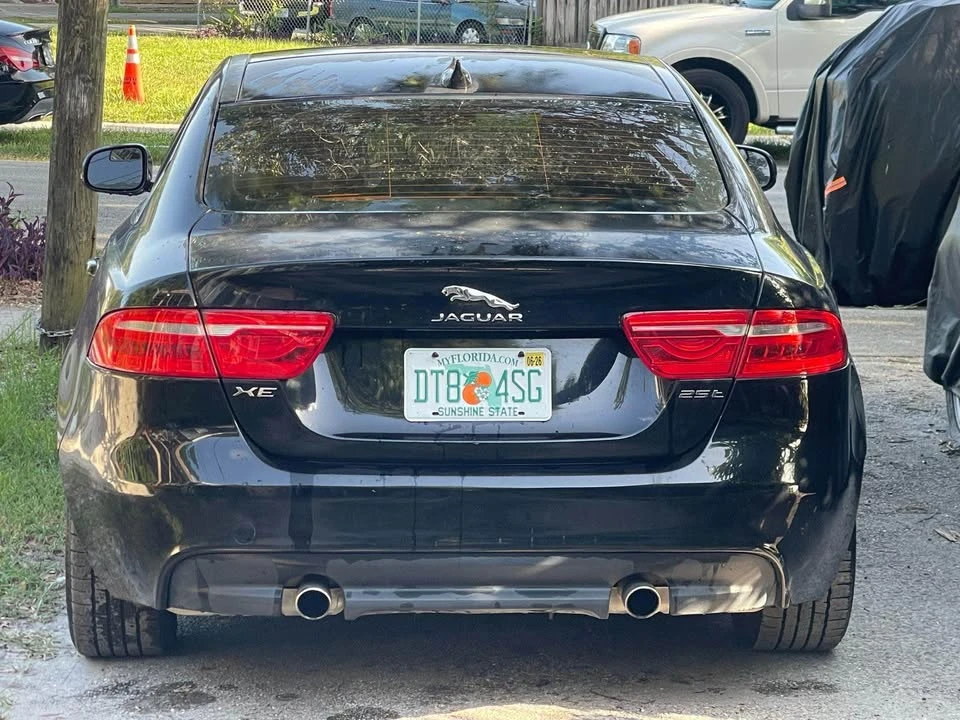 2018 Jaguar XE - Image 2 of 8