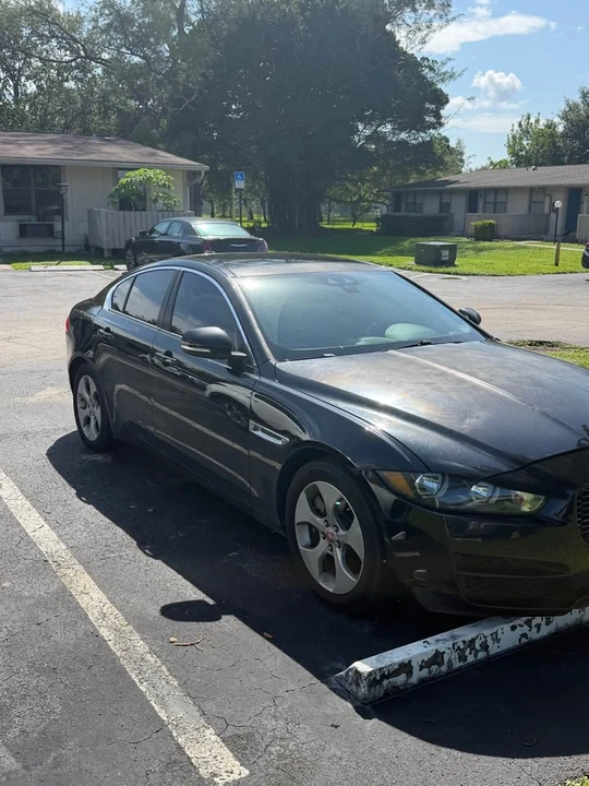 2018 Jaguar XE - Image 3 of 8