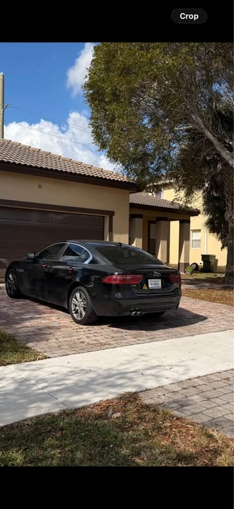 2018 Jaguar XE - Image 8 of 9