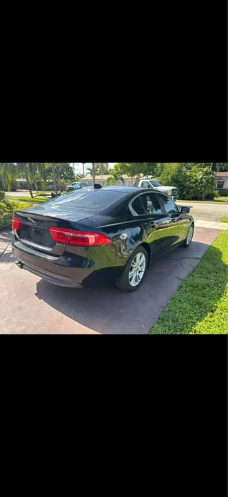 2018 Jaguar XE - Image 3 of 9