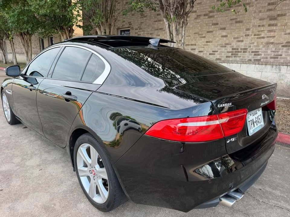 2018 Jaguar XE - Image 6 of 19